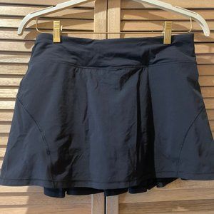 Lululemon black skirt, size 6 Tall